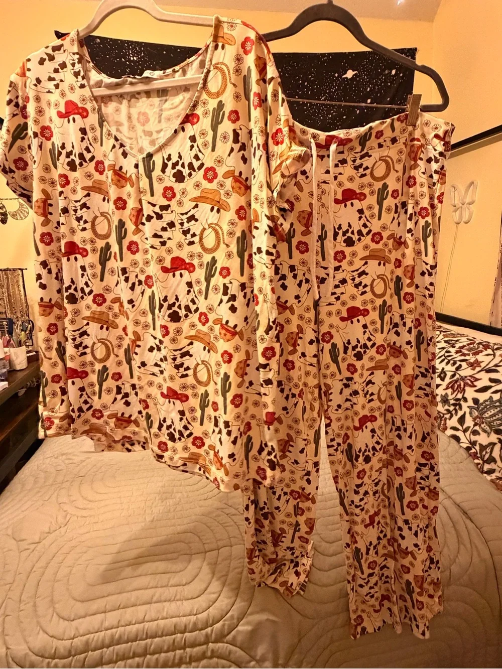 Amanda Blu Women's Cream Printed Pajama Set - Relaxed Short SleeveTop & Pants
